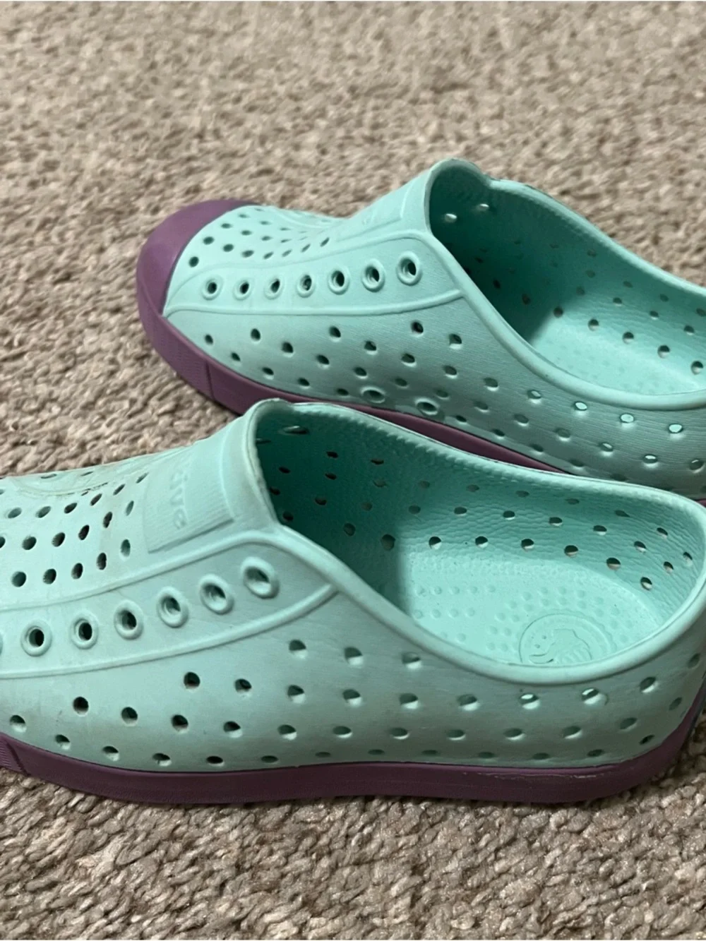 Native Kids Slip-On Shoes in Mint and Purple Size 13
